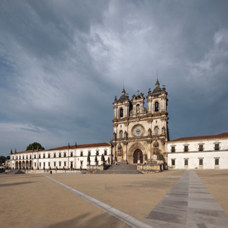 Mosteiro de Alcobaça, exterior