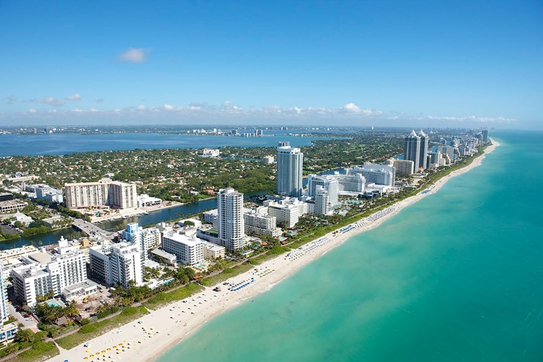 Foto panorâmica da orla costeira de Miami Beach